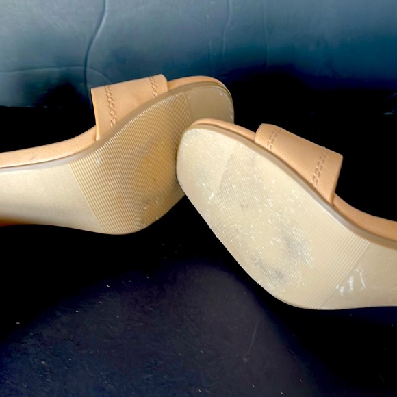 NWOT Suede Sandals. - Picture 9 of 10